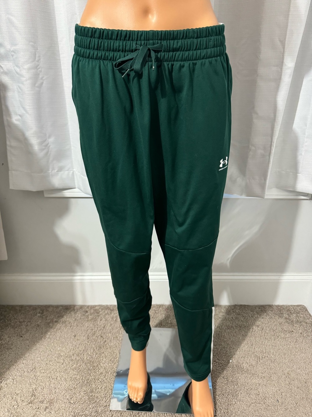 Great Under Armour size L green white athletic drawstring pants women